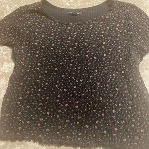 ✨cute shirt (cropped a little)